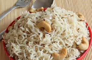 Рис по-индийски с орехами